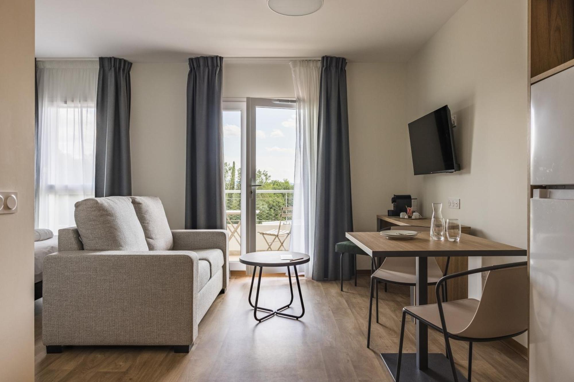 Hotel Des Thermes Des Fumades Allegre Les Fumades Eksteriør bilde